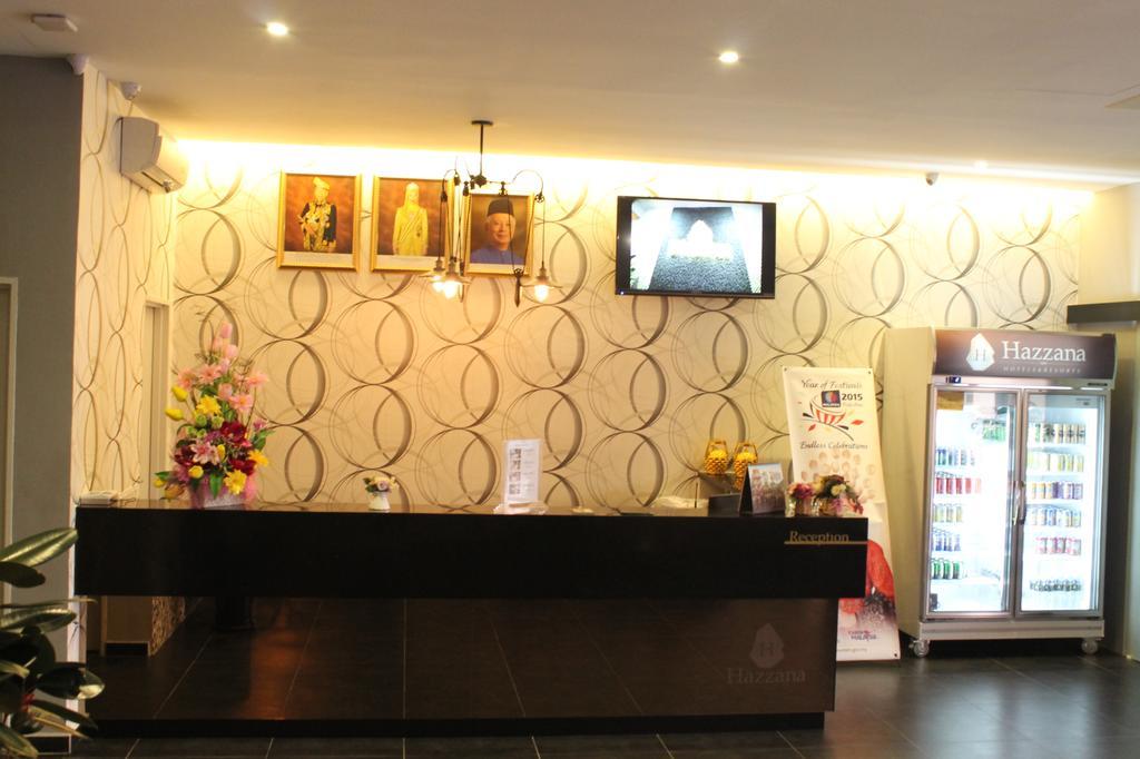 Hazzana Boutique Hotel Seri Kembangan Exterior foto